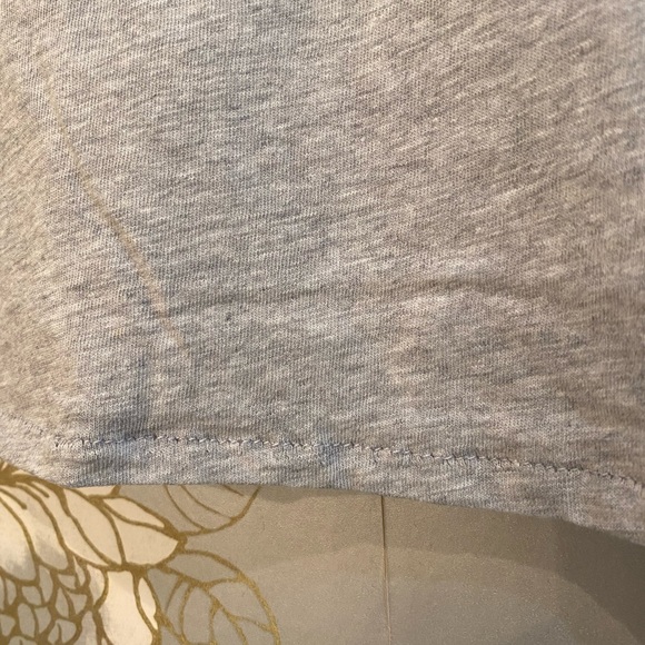 Grey Levi’s Crop Top - Picture 3 of 5